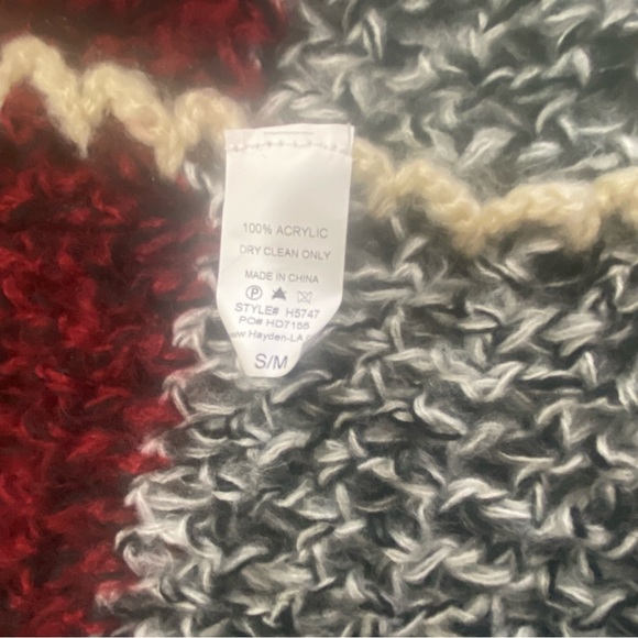 NWT Hayden Los Angeles Shaggy Ivory Red Sweater Relaxed Fit Size S/M Color Block - Picture 5 of 7